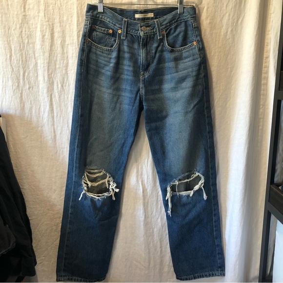Levi’s Low Pro Straight jean intentional distress wide leg med rise size 28 - Picture 1 of 10